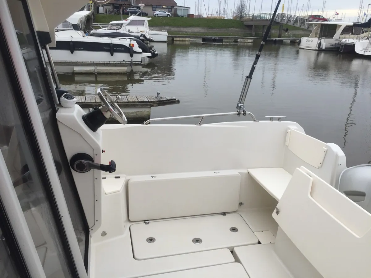 Polyester Motorboat Parker 660