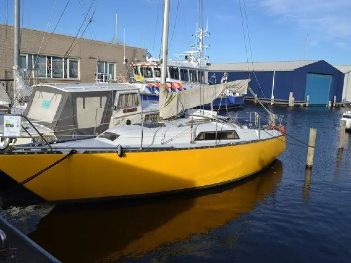 Polyester Sailboat Neptun 27