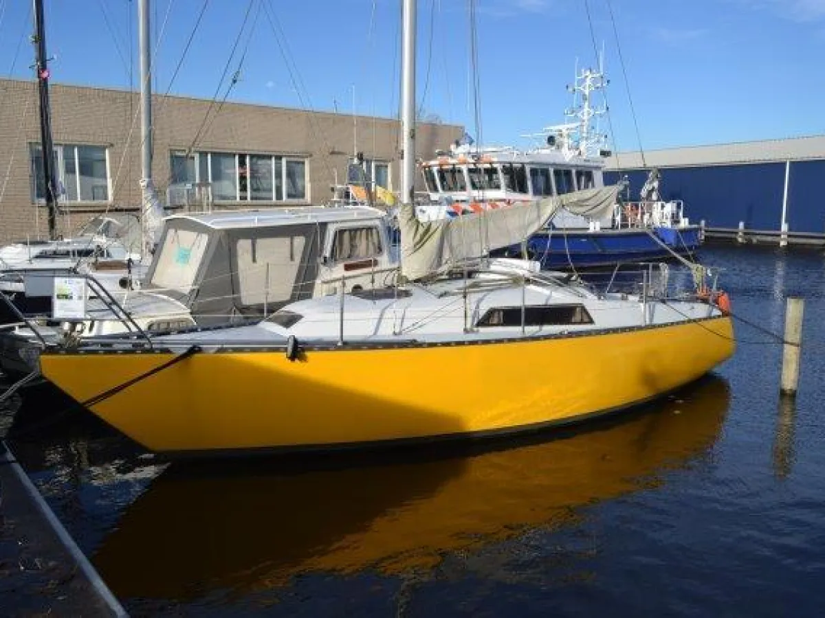 Polyester Sailboat Neptun 27