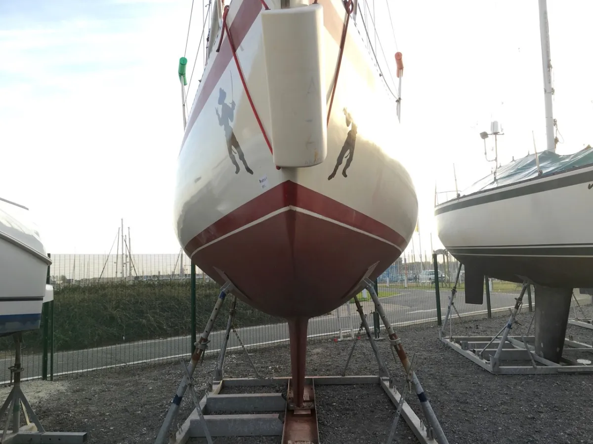 Polyester Sailboat Beneteau First 30