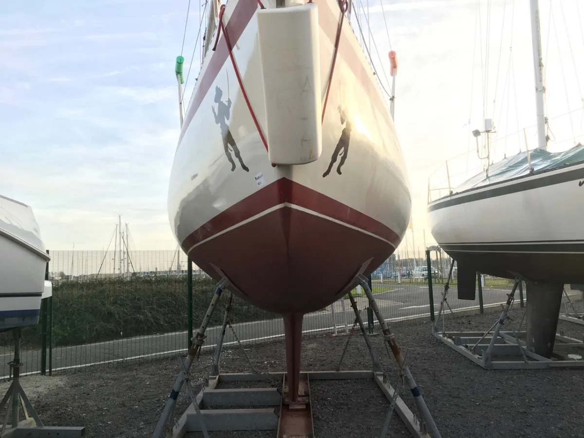 Polyester Sailboat Beneteau First 30