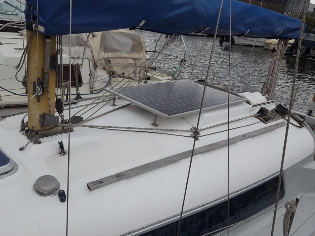 Polyester Sailboat Van de Stadt 27