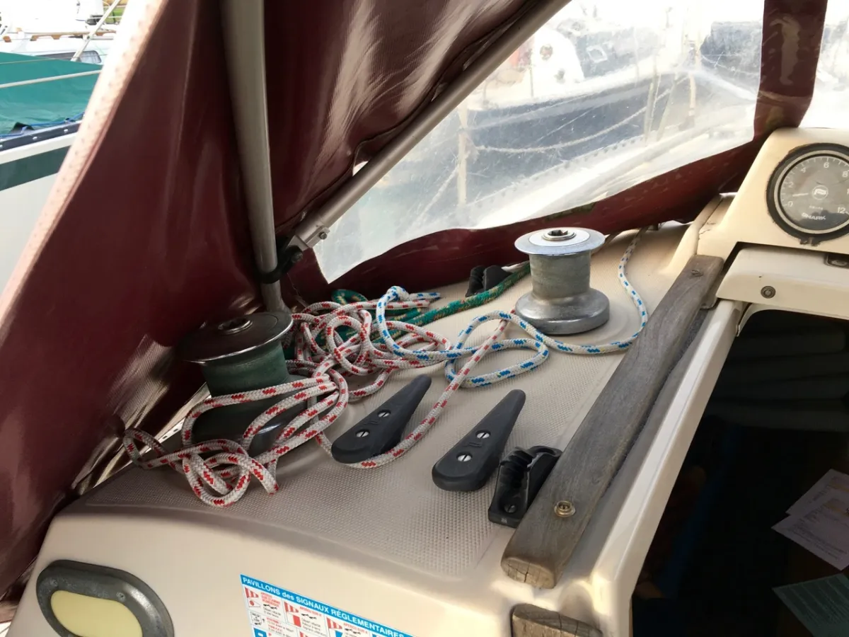 Polyester Sailboat Beneteau First 30