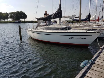 Polyester Sailboat Dufour 2800 Photo 1