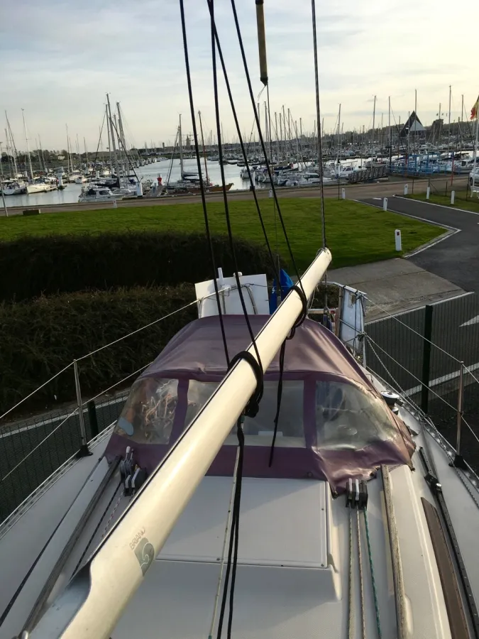 Polyester Sailboat Beneteau First 30