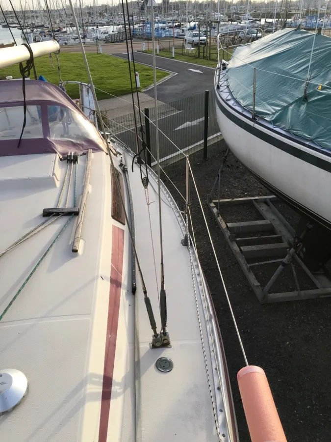 Polyester Sailboat Beneteau First 30