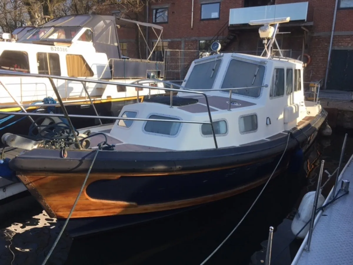 Polyester Motorboat Nelson 32