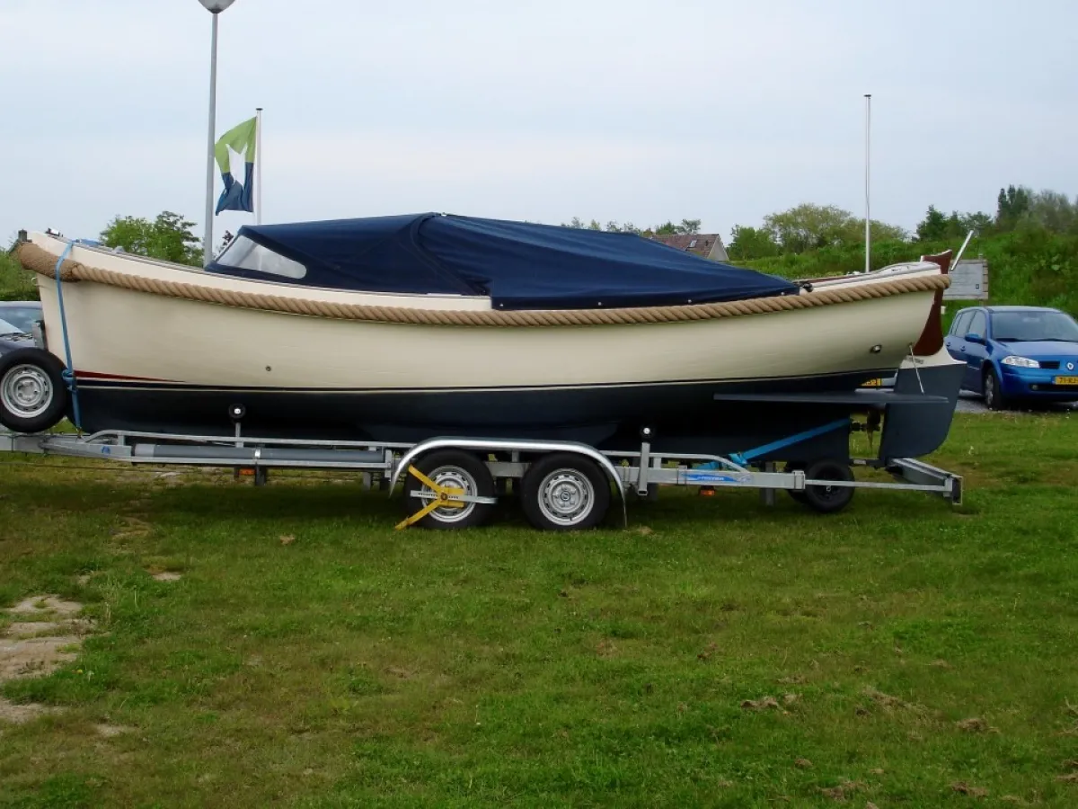 Polyester Sloop Makma Admiraal