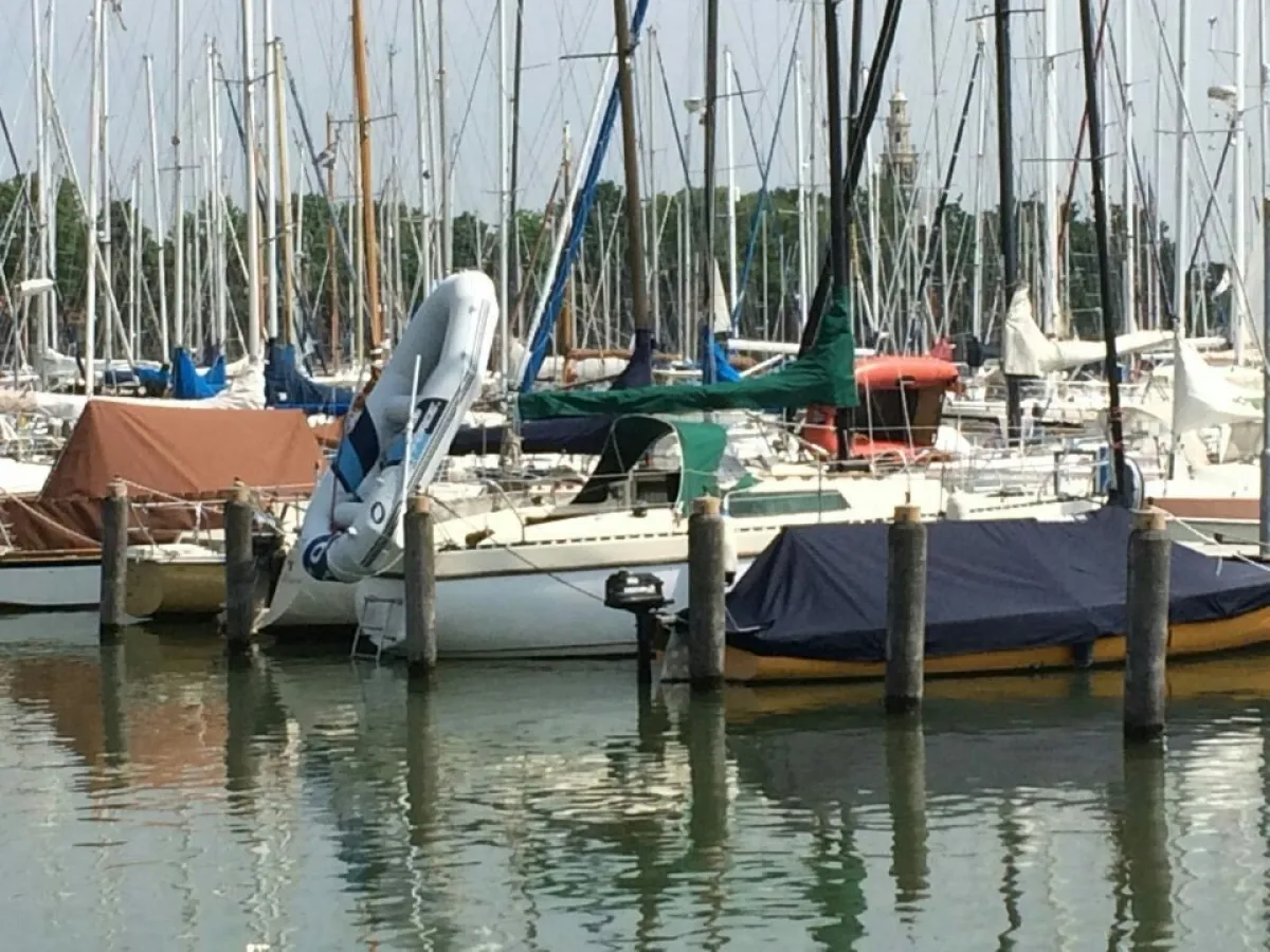 Polyester Sailboat Piewiet 700