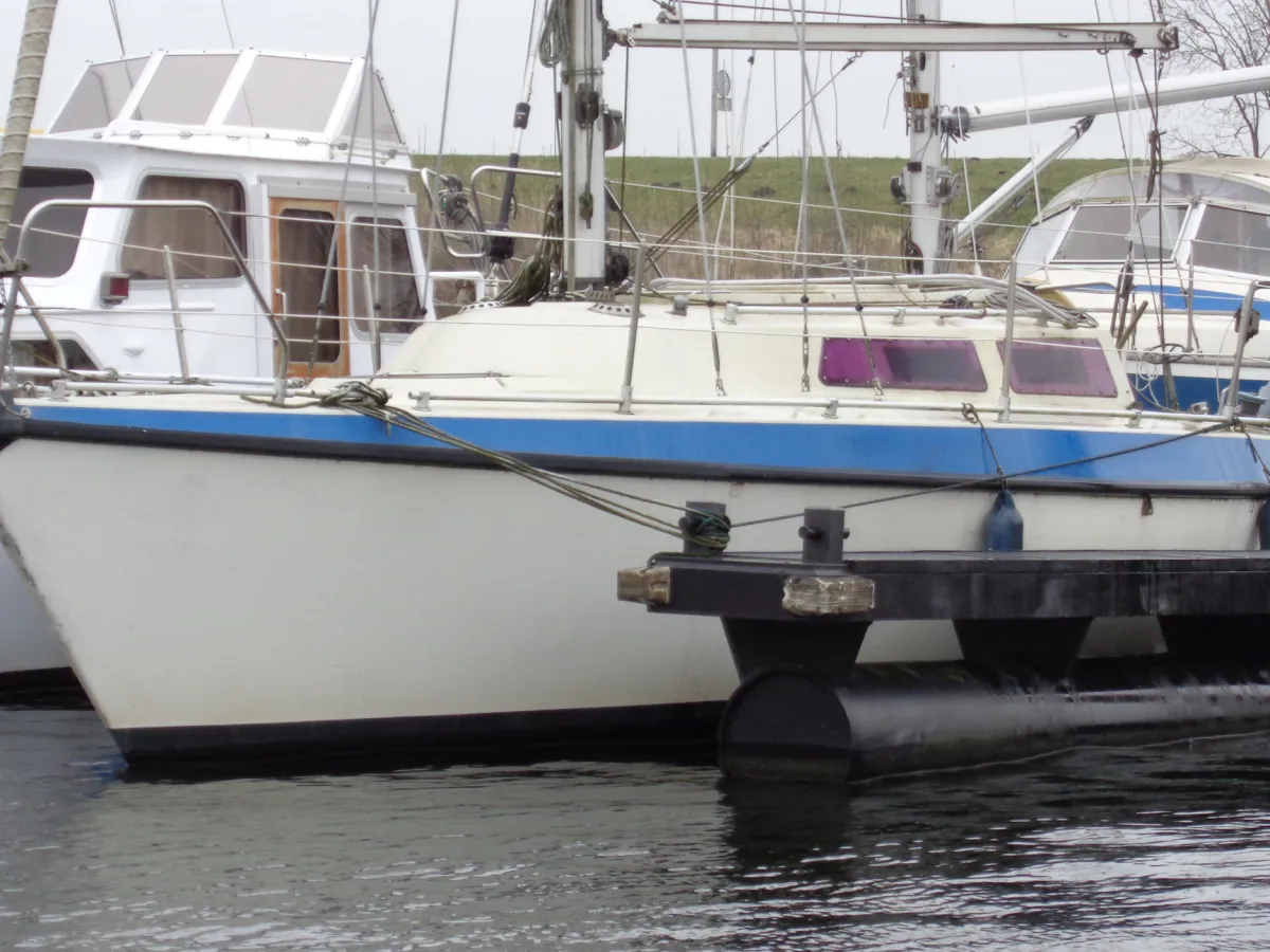 Polyester Sailboat Etap 28