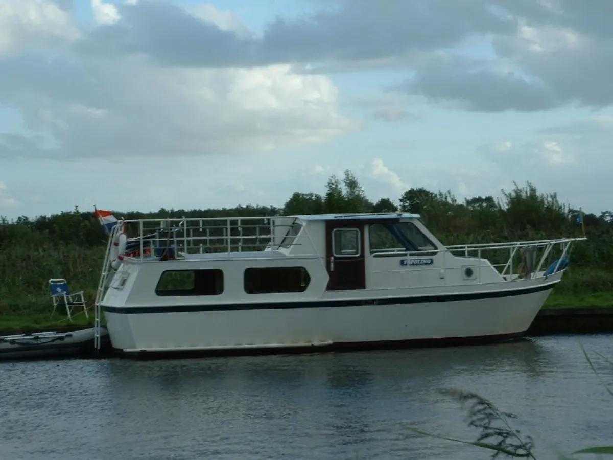 Steel Motorboat Cascaruda 25