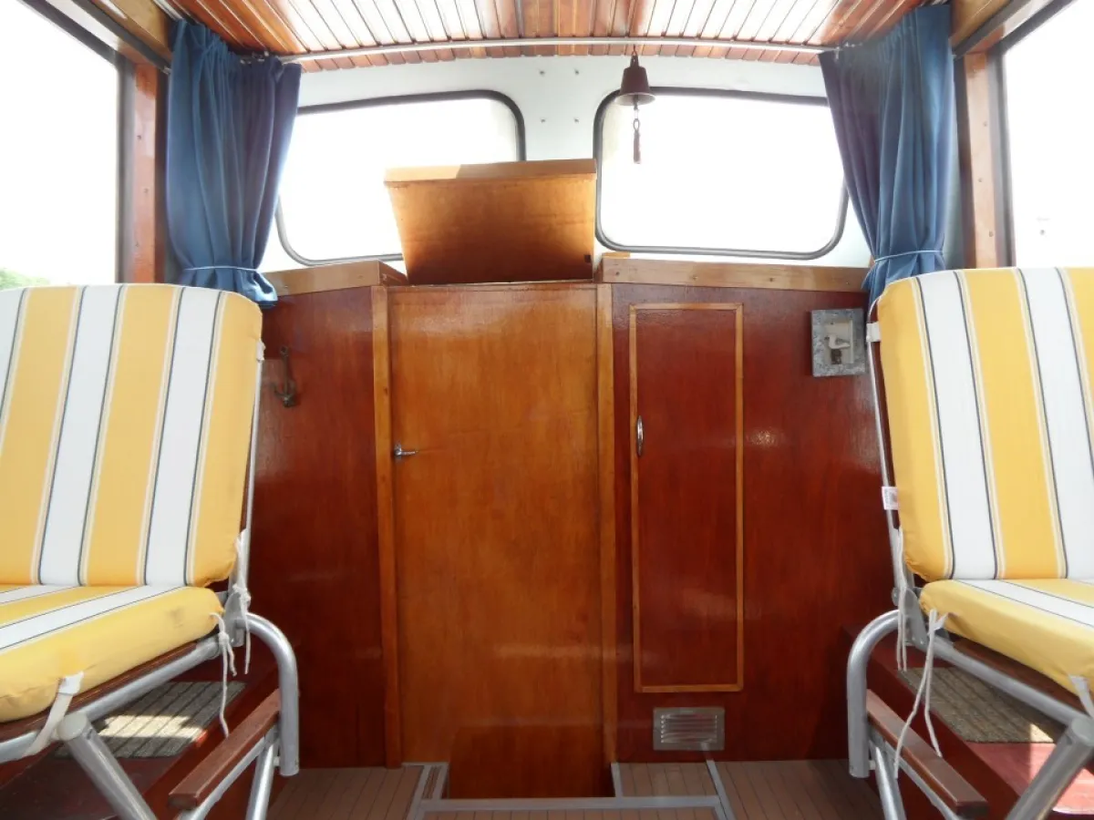 Steel Motorboat Cascaruda 25