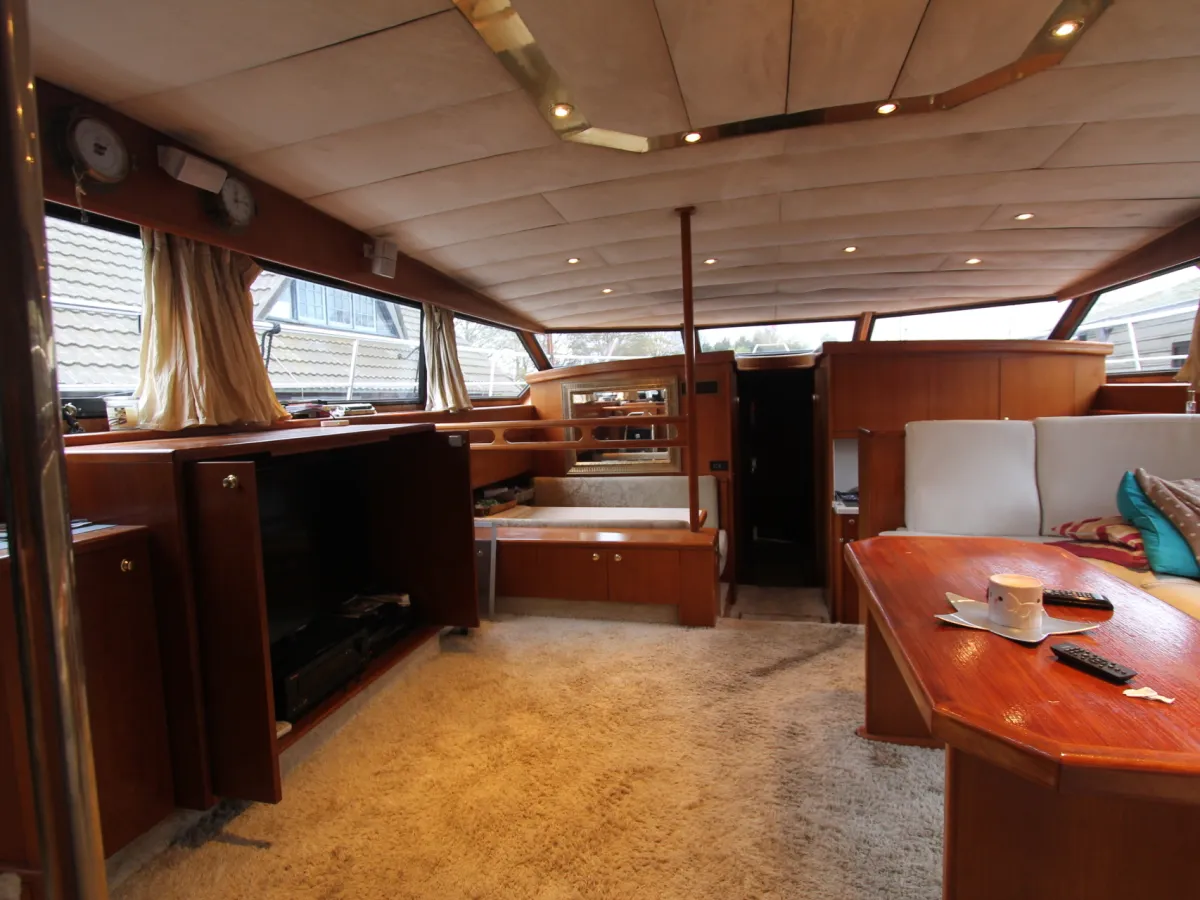 Steel Motorboat Valk Vitesse 63