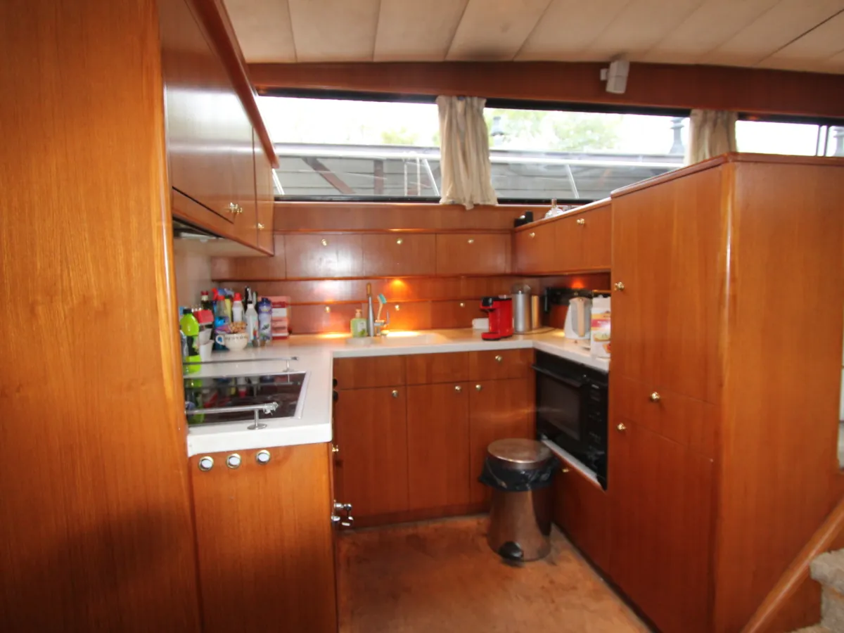 Steel Motorboat Valk Vitesse 63