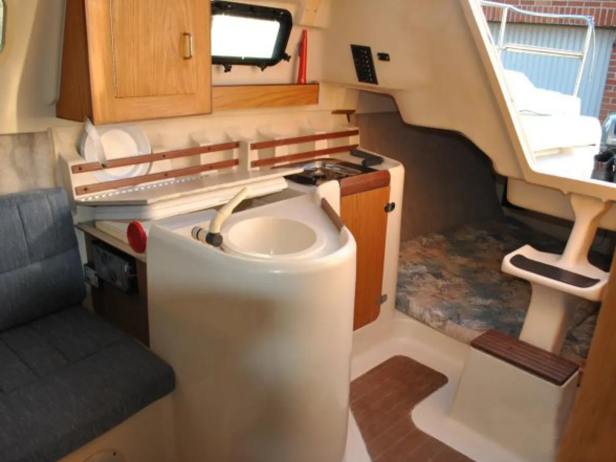 Polyester Sailboat Hunter 260