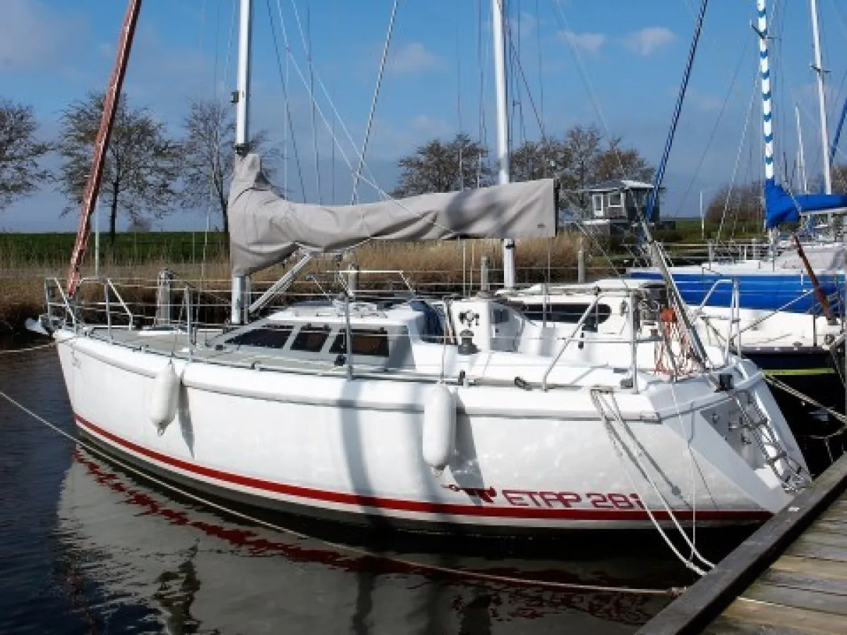 Polyester Sailboat Etap 28 I