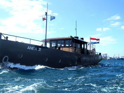 Workboat Voormalige Stoomsleper, Nu Directievaartuig