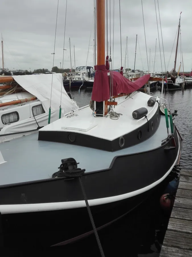 Steel Sailboat Blokschouw Zeeschouw