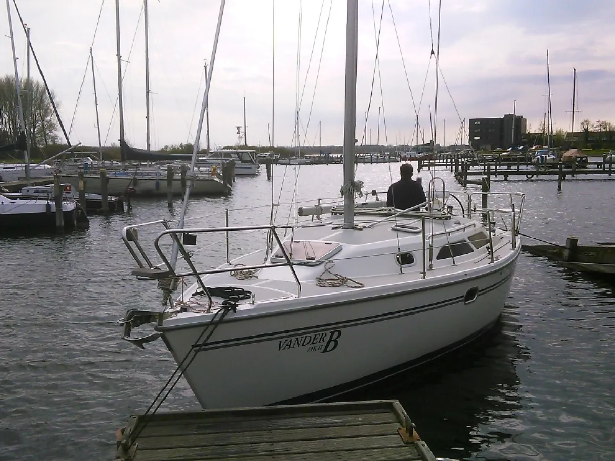 Polyester Sailboat Catalina MKII28