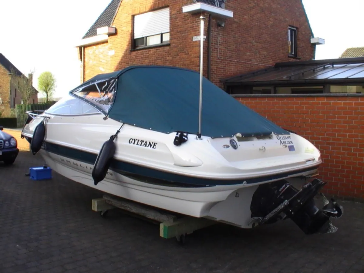 Polyester Speedboat Bayliner 2052 Capri Cuddy