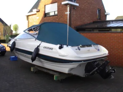 Polyester Speedboat Bayliner 2052 Capri Cuddy Photo 11