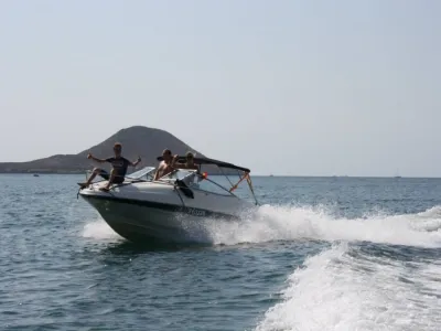 Polyester Speedboat Bayliner 2052 Capri Cuddy Photo 19