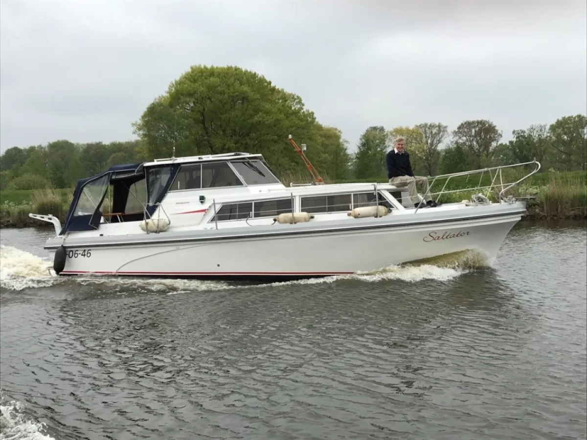 Polyester Motorboat Princess 32