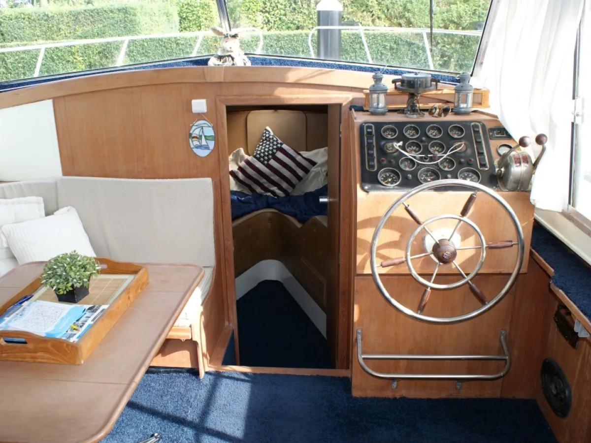 Polyester Motorboat Broom Ocean 37