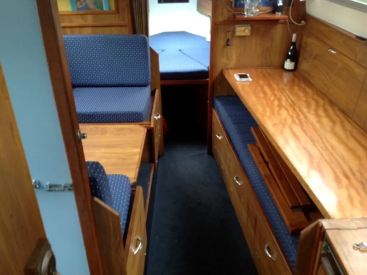 Polyester Motorboat Princess 32