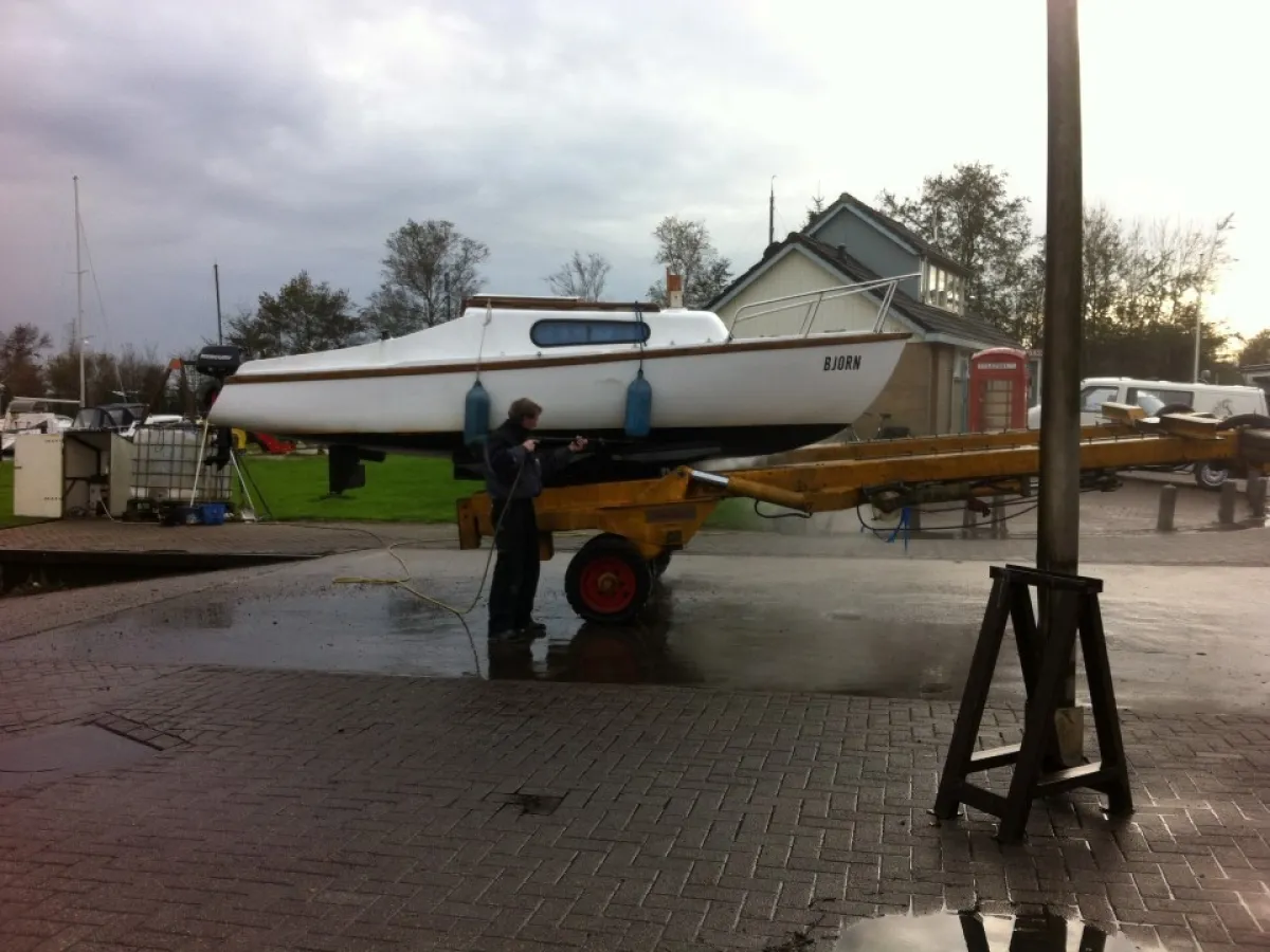 Polyester Sailboat Flying Carina 