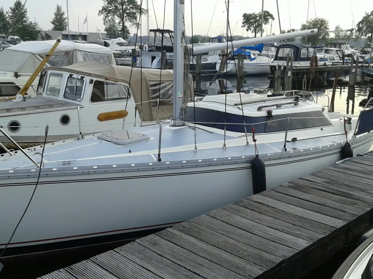 Polyester Zeilboot Jeanneau Fantasia 27