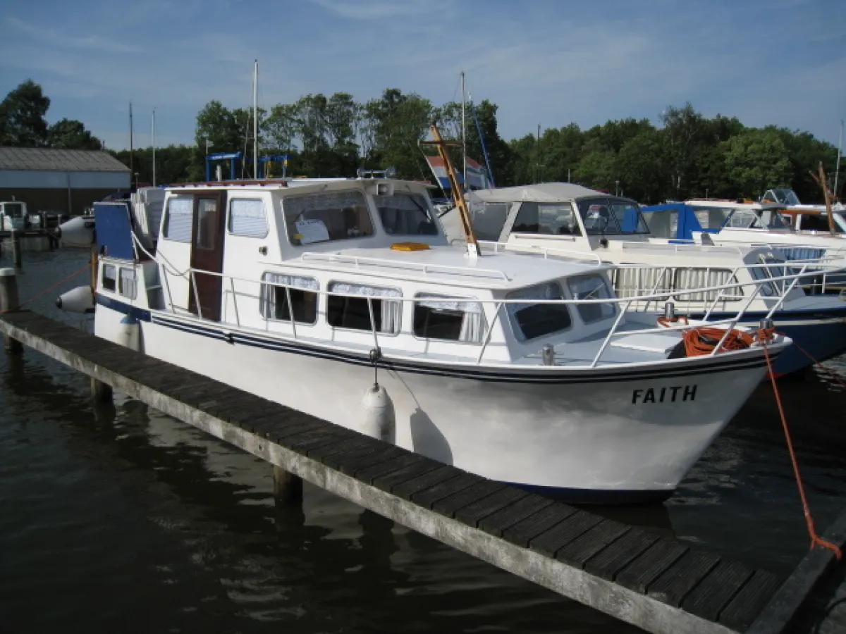 Steel Motorboat Motor cruiser Staal