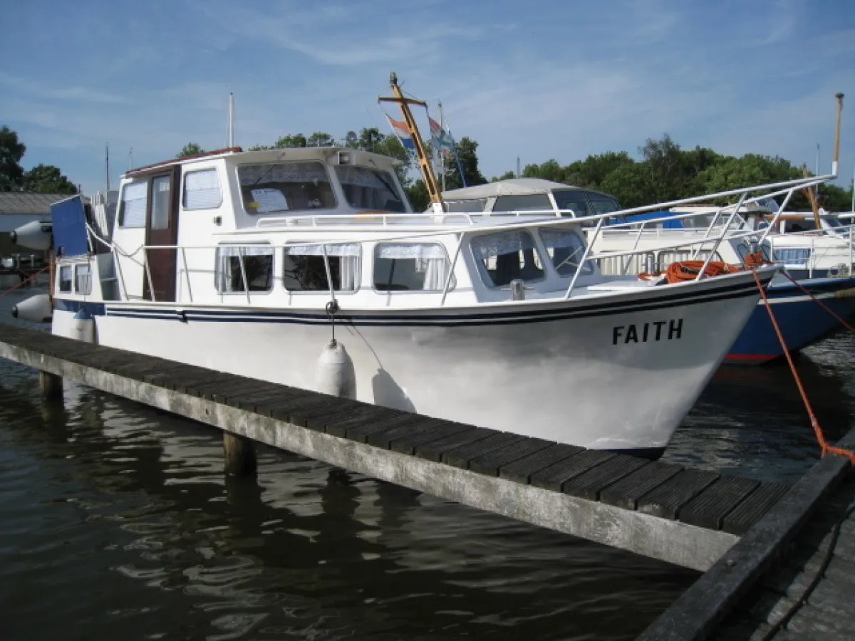 Steel Motorboat Motor cruiser Staal