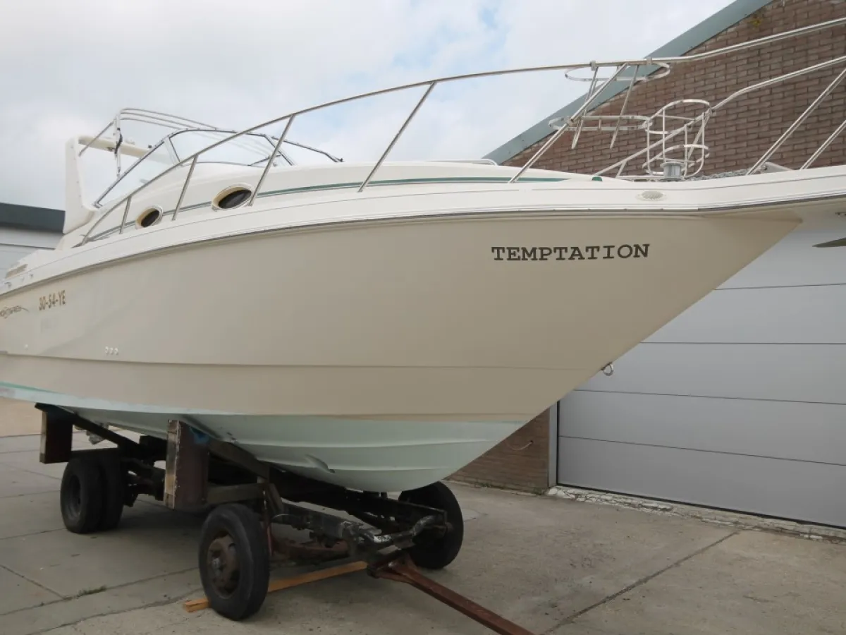 Polyester Motorboat Monterey 276 Cruiser