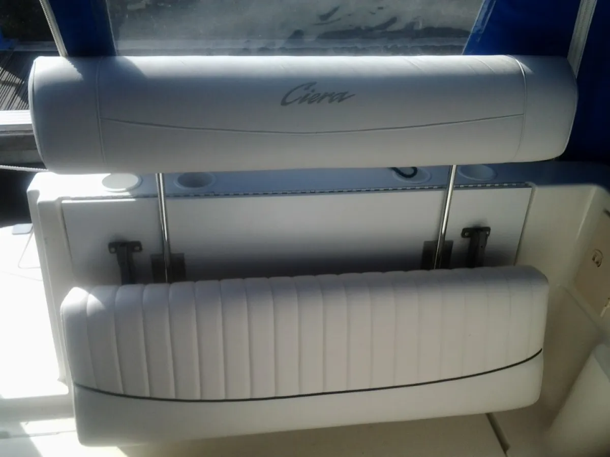 Polyester Motorboat Bayliner 2855 Ciera Sunbridge