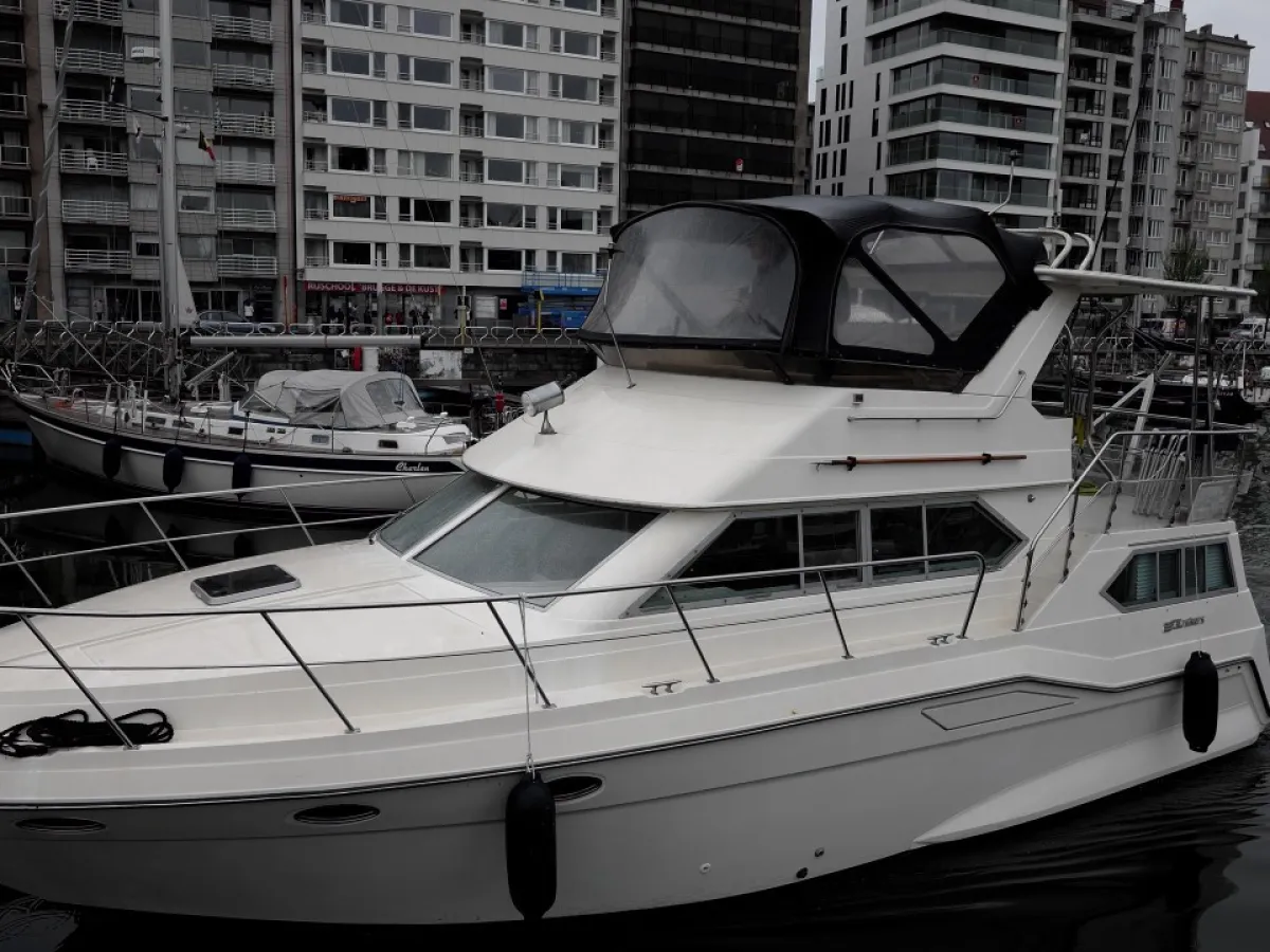 Composite Motorboat Cruiser 3850