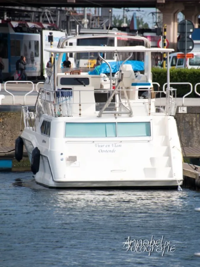 Composite Motorboat Cruiser 3850