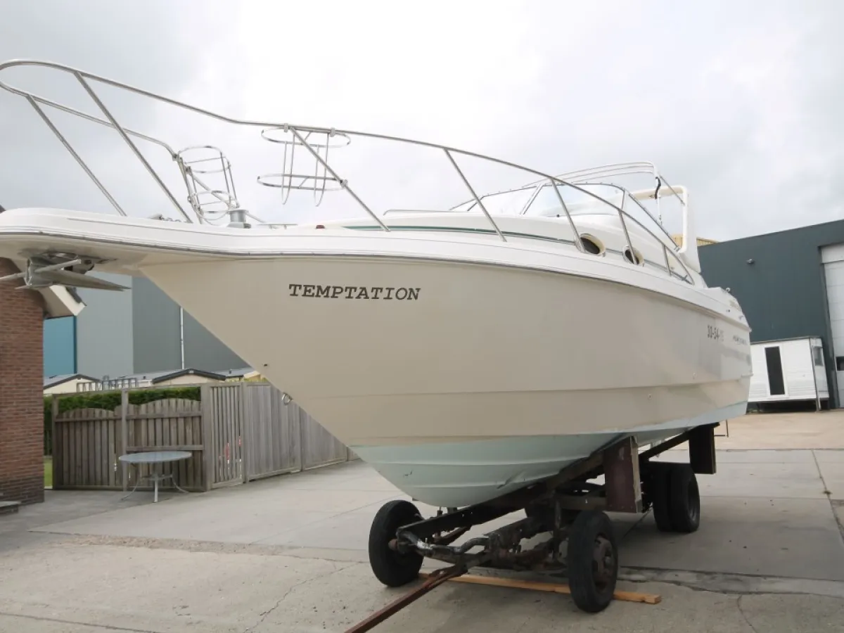 Polyester Motorboat Monterey 276 Cruiser