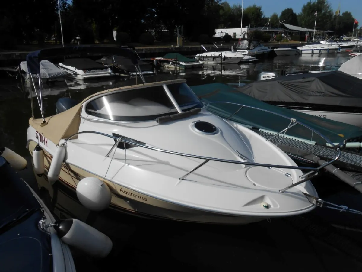 Polyester Motorboat Quicksilver 540