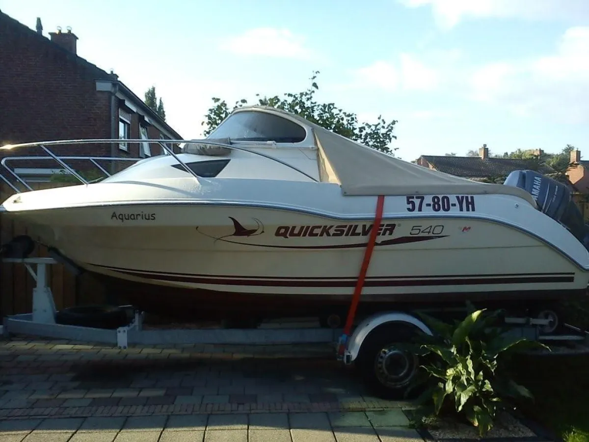 Polyester Motorboat Quicksilver 540