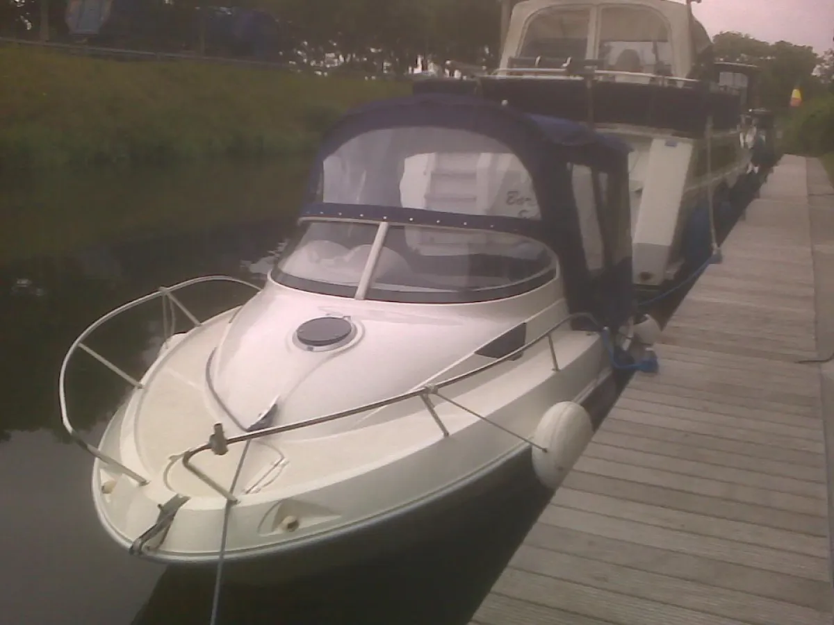 Polyester Motorboat Quicksilver 540