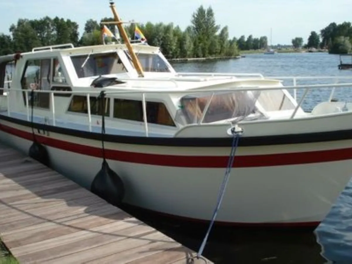 Steel Motorboat Excellent 900