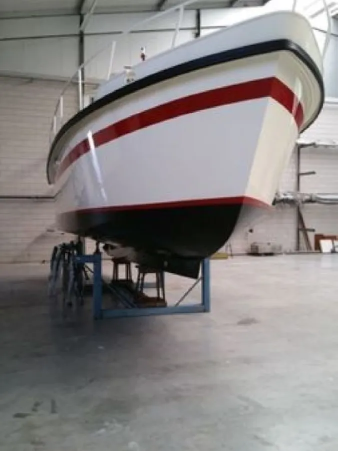 Steel Motorboat Excellent 900