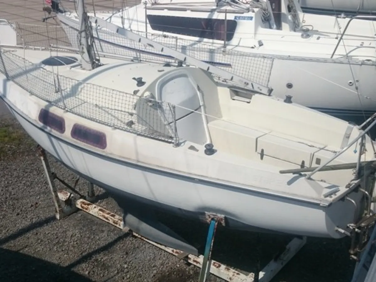 Polyester Sailboat Etap 22