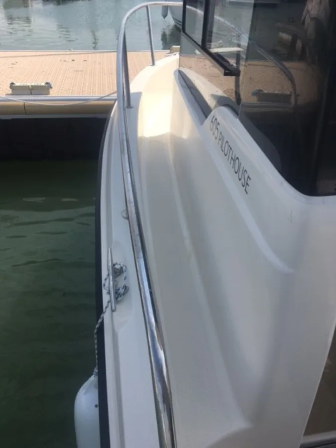 Polyester Speedboat Quicksilver 605 Pilothouse