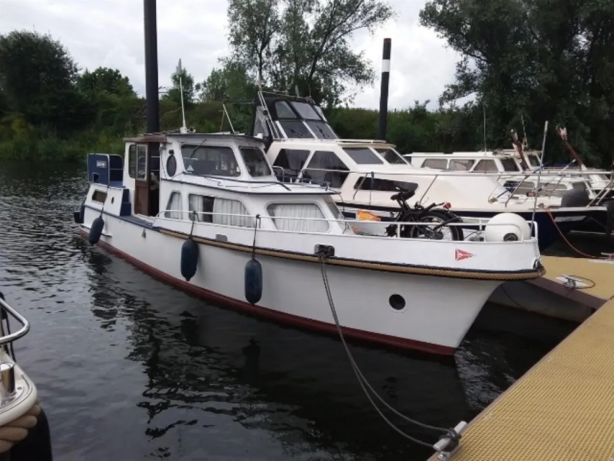 Steel Motorboat Motor cruiser 