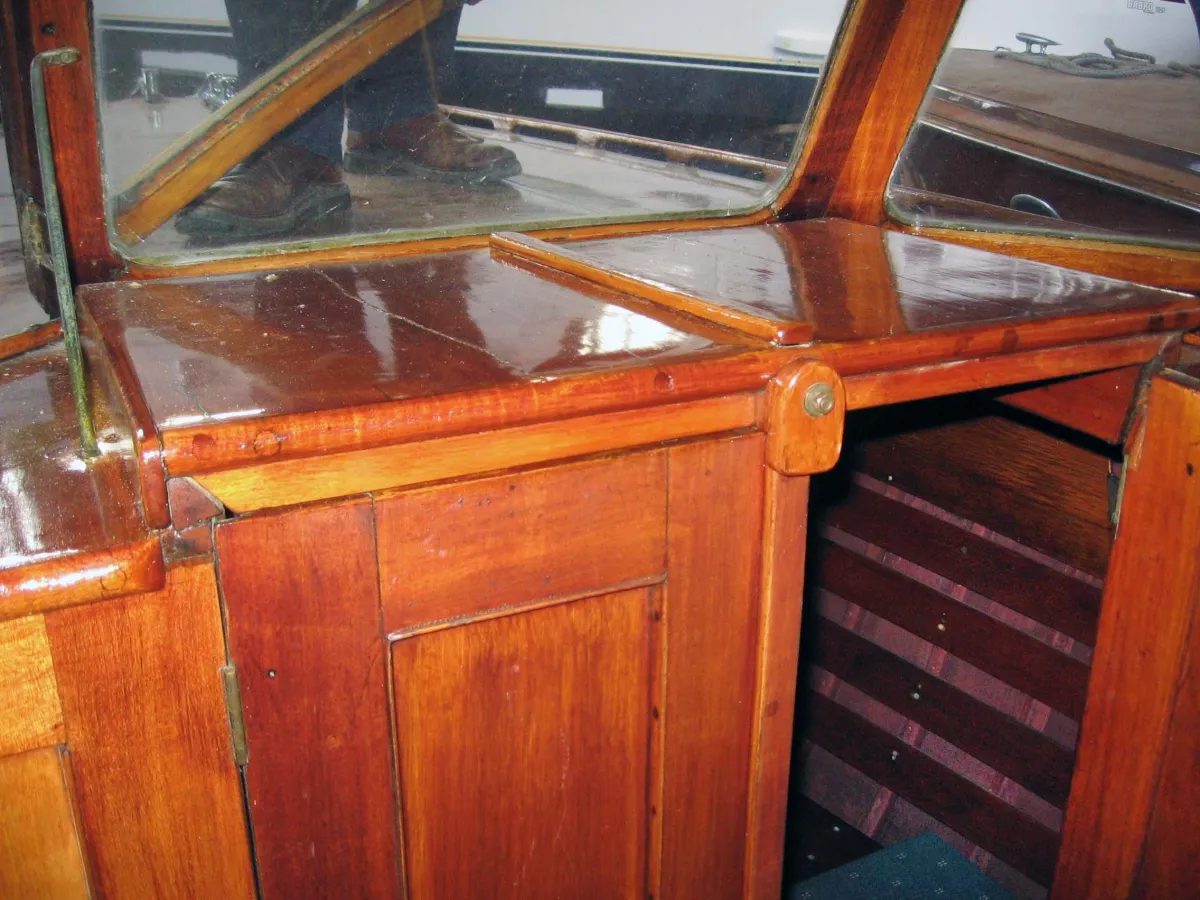 Wood Motorboat Pettersson Salonboot