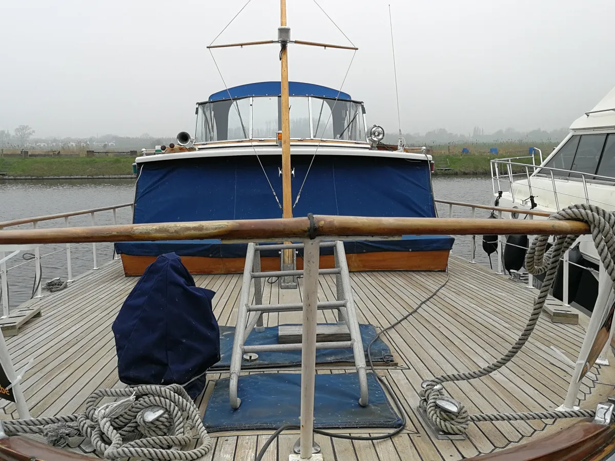 Steel Motorboat Super van Craft 1260