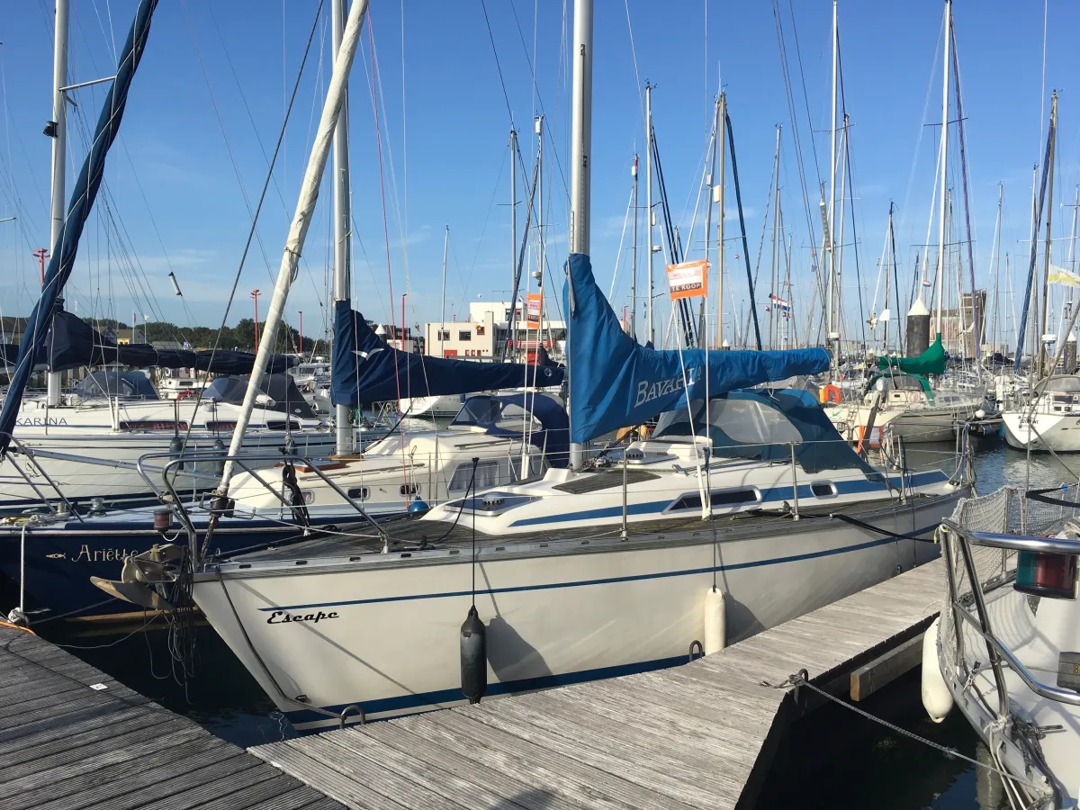 Polyester Sailboat Bavaria 30