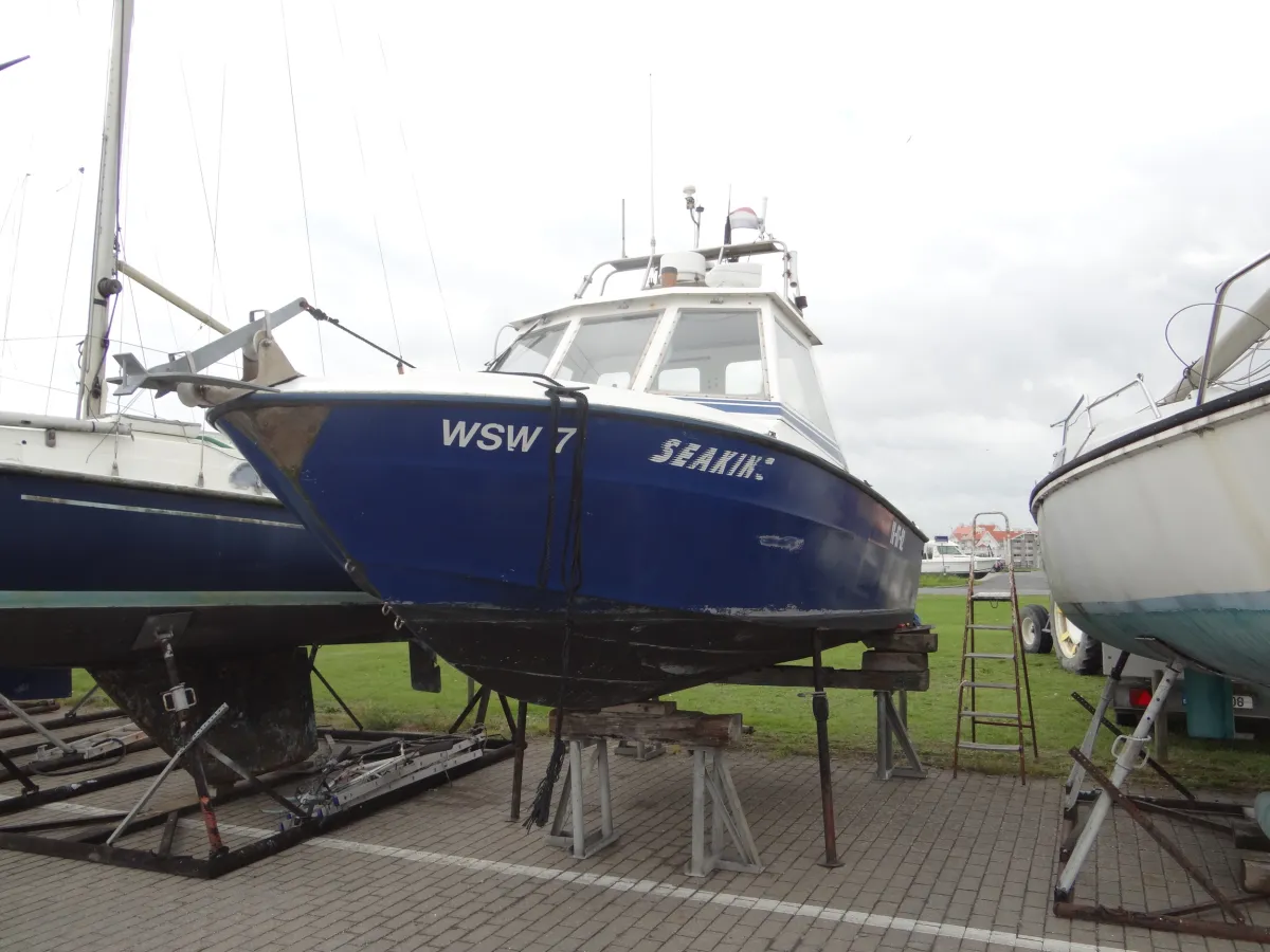 Other material Motorboat Fishing boat Seaking